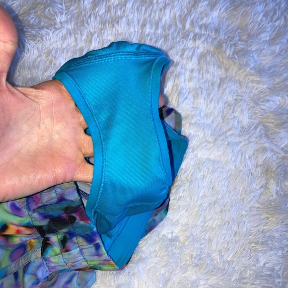 Lululemon Seawheeze Tracker Euphoria Multi Size 4 RARE & PERFECT - Picture 6 of 13